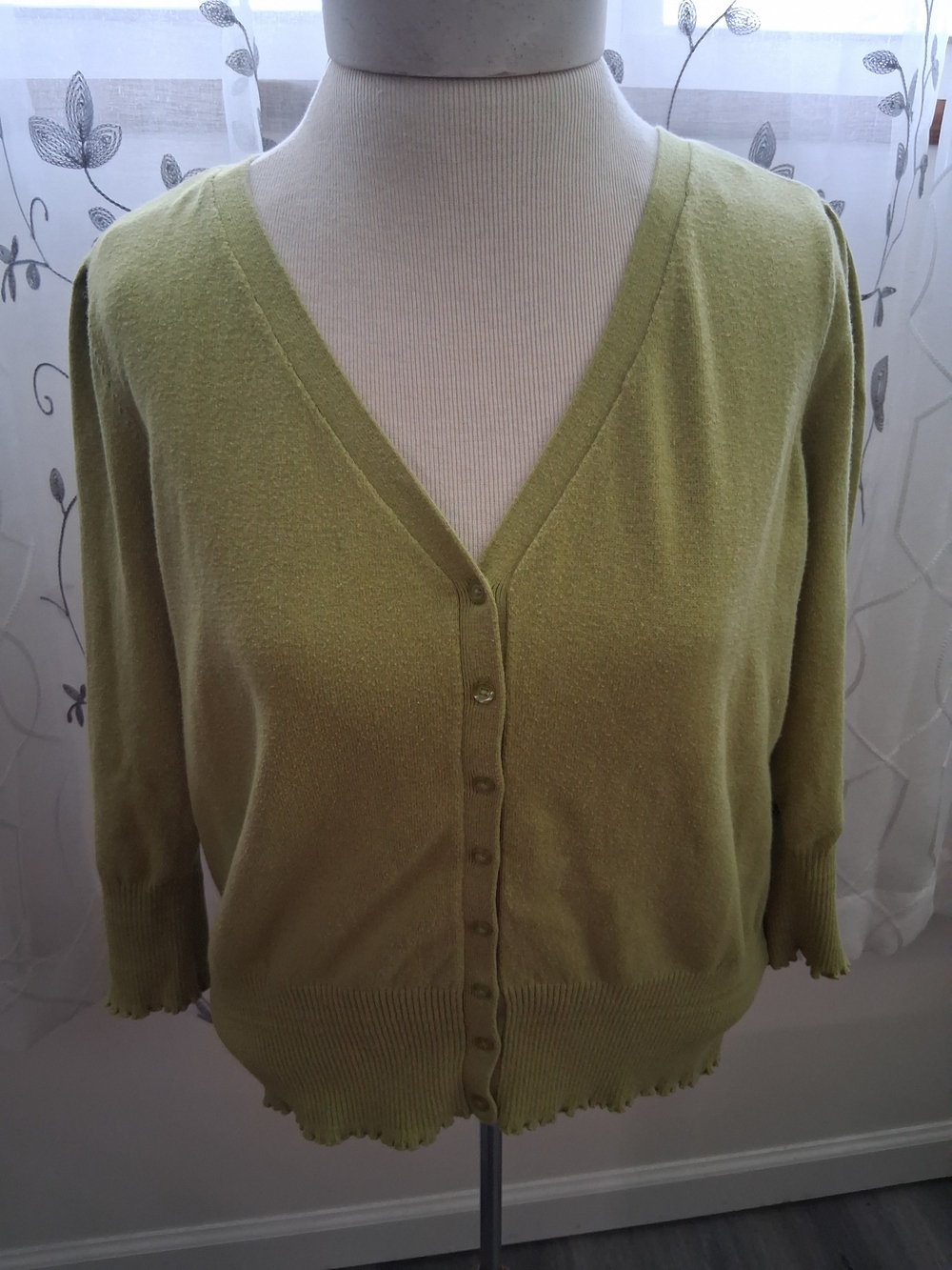 Worthington Light Green V-Neck Button Cardigan